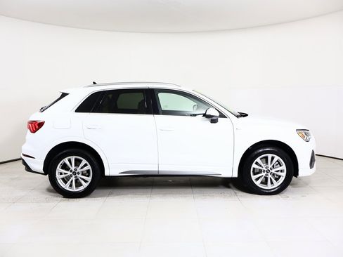 Used 2025 Audi Q3 2.0T Premium w/ Convenience Package image 19