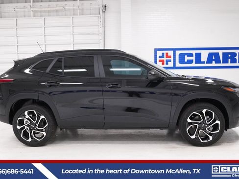 New 2026 Chevrolet Trax RS w/ Driver Confidence Package FWD image 4