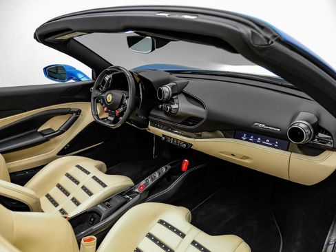 Used 2023 Ferrari F8 Tributo RWD image 57
