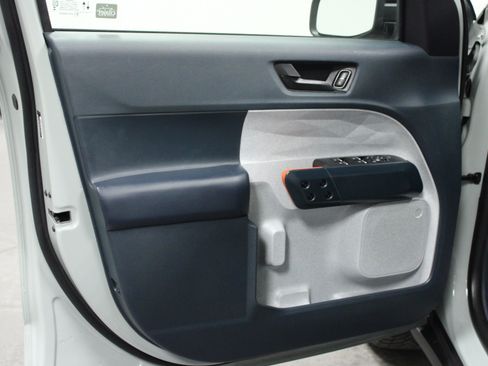 Used 2024 Ford Maverick XLT FWD image 11