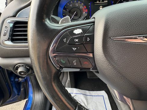 Used 2015 Chrysler 200 S image 28