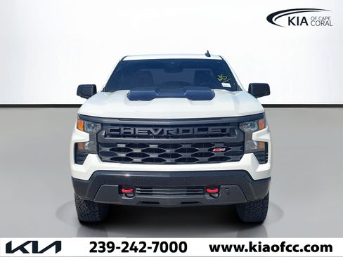 Used 2024 Chevrolet Silverado 1500 Custom Trail Boss AWD/4WD image 2