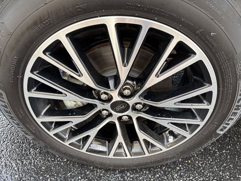 Used 2025 Ford Escape SE image 54