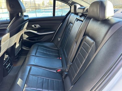 Used 2019 BMW 330i xDrive Sedan w/ Premium Package image 27