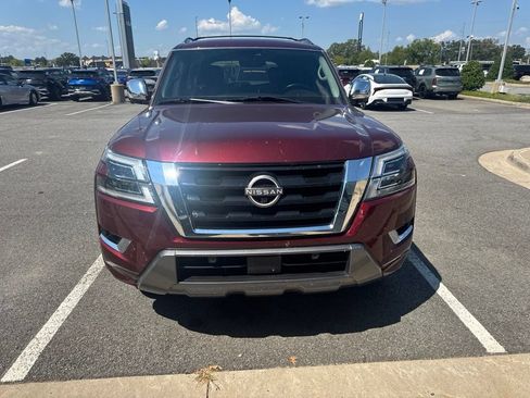 Used 2022 Nissan Armada Platinum w/ Captain's Chairs Package RWD image 8