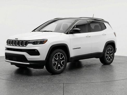 Used 2025 Jeep Compass Trailhawk image 3