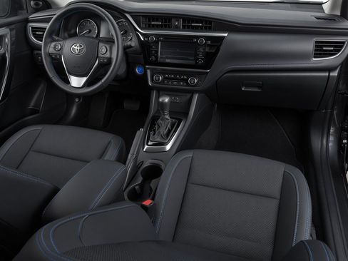 Used 2017 Toyota Corolla SE FWD image 8