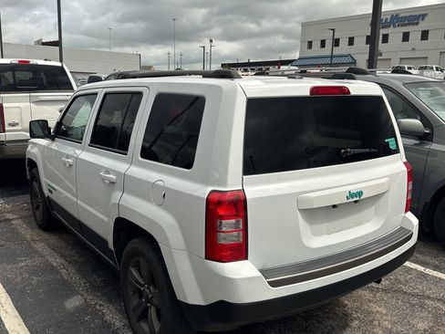 Used 2017 Jeep Patriot 75th Anniversary w/ Power Value Group image 4