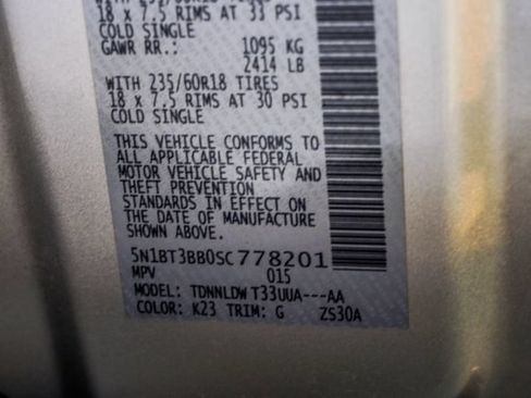 Used 2025 Nissan Rogue SV AWD/4WD image 38