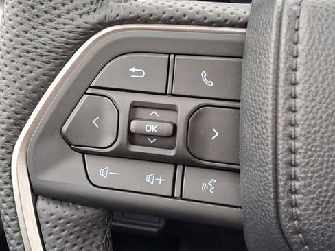 New 2025 Toyota Tacoma TRD Off-Road AWD/4WD image 17