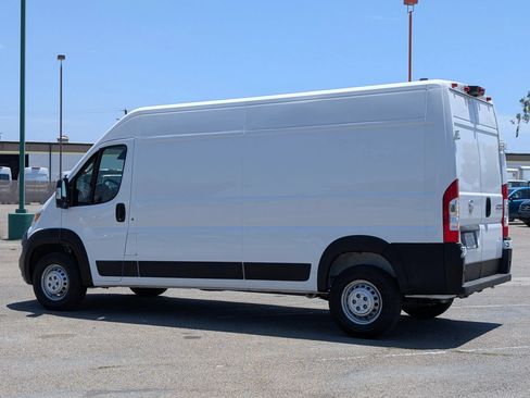 Used 2026 RAM ProMaster 2500 w/ Convenience Group FWD image 5