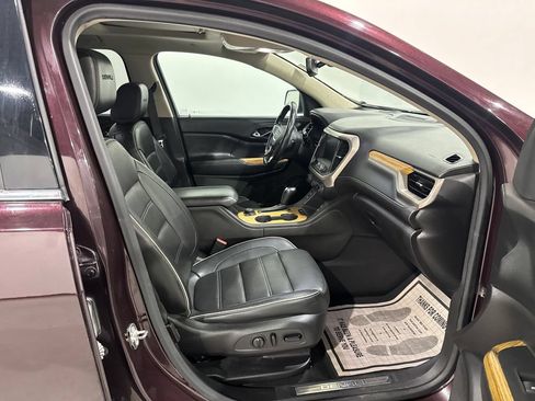 Used 2017 GMC Acadia Denali w/ Technology Package AWD/4WD image 19