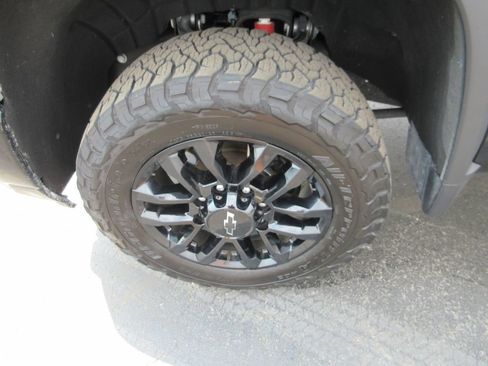 Certified 2025 Chevrolet Silverado 2500 LT w/ Trail Boss Package AWD/4WD image 16
