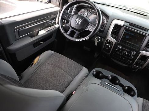 Used 2017 RAM 1500 SLT RWD image 23