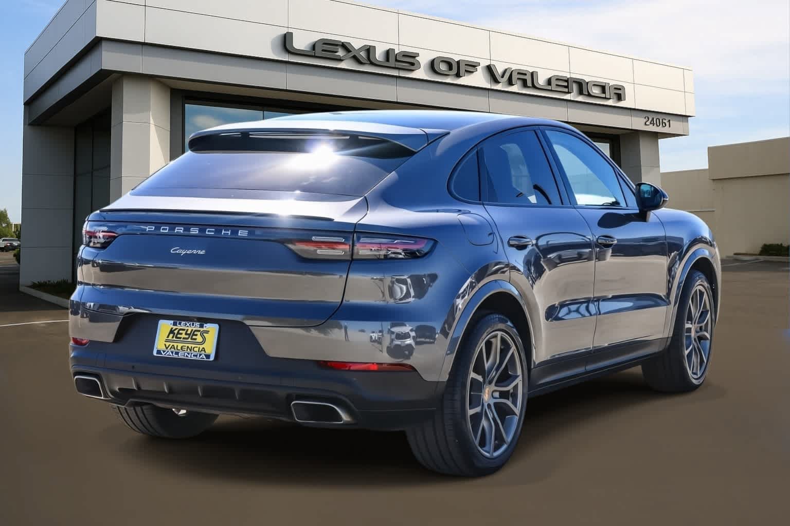 Used 2020 Porsche Cayenne AWD/4WD image 4