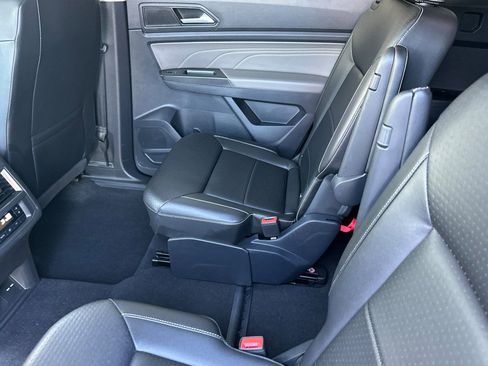 Used 2022 Volkswagen Atlas SEL R-Line image 12