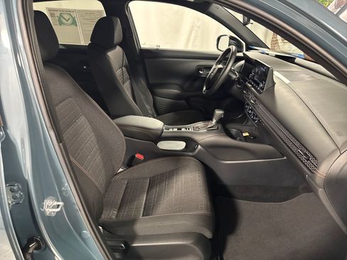 Used 2025 Honda HR-V Sport image 27