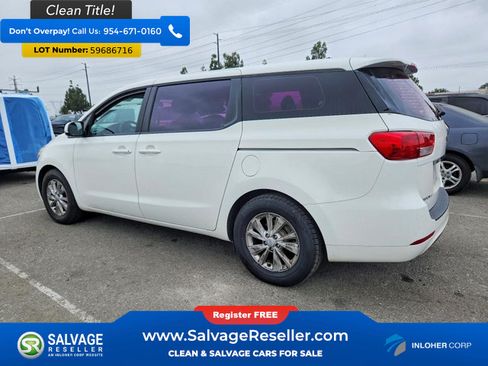 Used 2016 Kia Sedona L FWD image 3