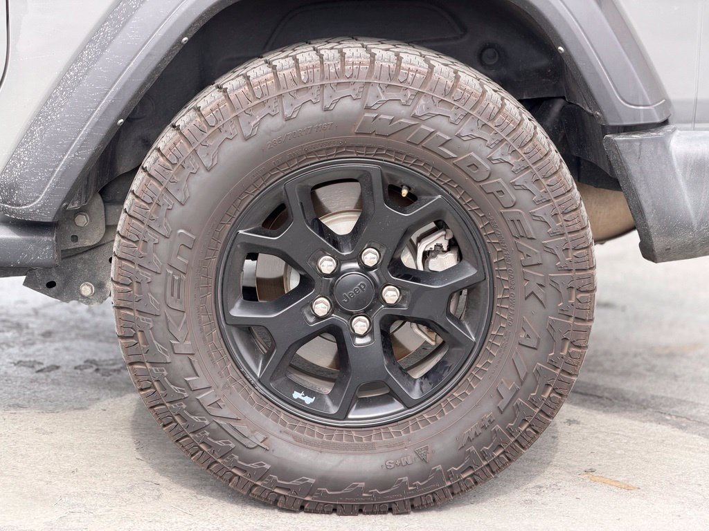 Used 2022 Jeep Wrangler Sport AWD/4WD image 3