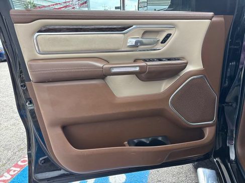 Used 2019 RAM 1500 Laramie AWD/4WD image 14