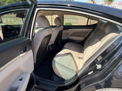 Used 2020 Hyundai Elantra Value Edition w/ Cargo Package (C1) FWD image 7