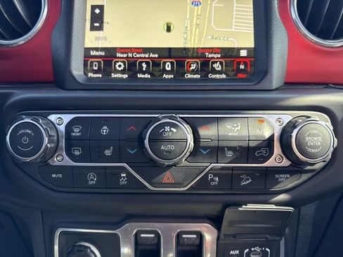 Used 2018 Jeep Wrangler Rubicon AWD/4WD image 19