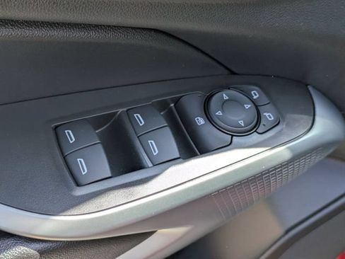 New 2026 Chevrolet Trax RS w/ Sunroof Package FWD image 9