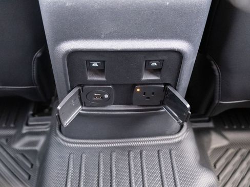 Used 2023 Ford Bronco Wildtrak image 18