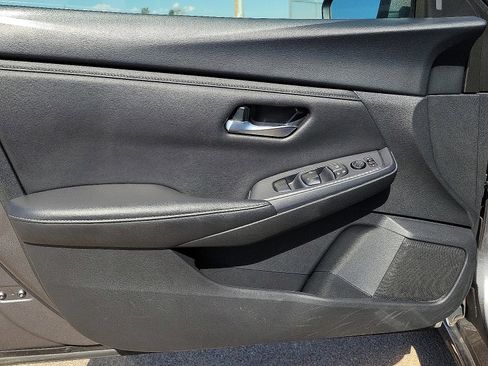 Used 2023 Nissan Sentra SV image 11