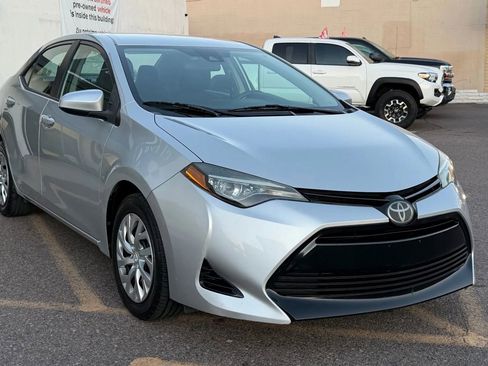 Used 2018 Toyota Corolla LE image 7