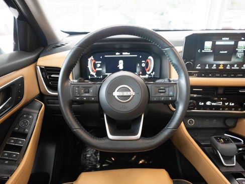 Used 2023 Nissan Rogue Platinum w/ Platinum Premium Package AWD/4WD image 21