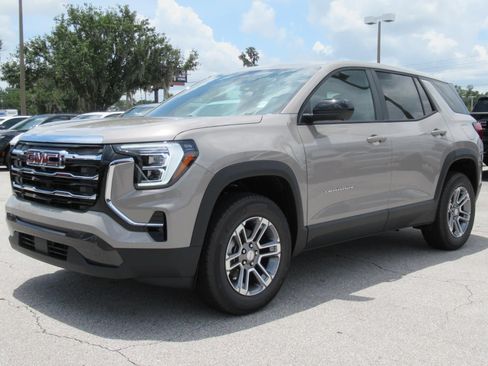 New 2026 GMC Terrain Elevation w/ Technology Package II FWD image 3
