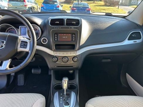 Used 2011 Dodge Journey Crew w/ Flexible Seating Group image 32