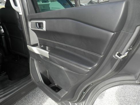 Certified 2022 Ford Explorer XLT w/ Equipment Group 202A image 24