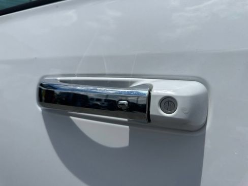 Used 2018 RAM 1500 Laramie w/ Convenience Group AWD/4WD image 27