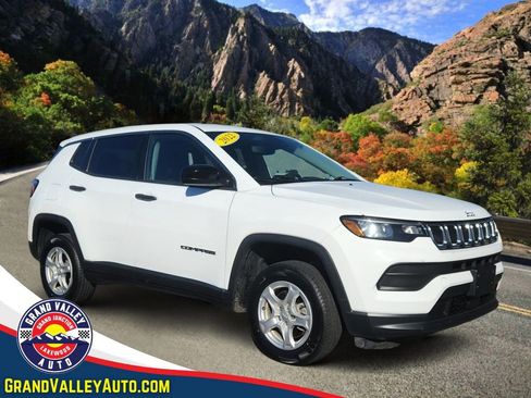 Used 2022 Jeep Compass Sport image 1