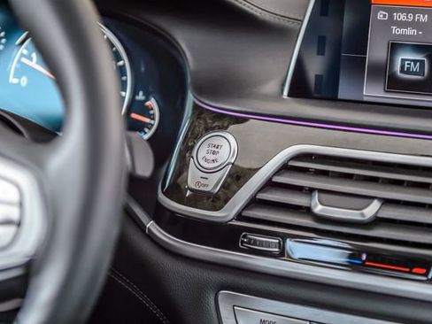 Used 2019 BMW 740i xDrive w/ Executive Package image 29