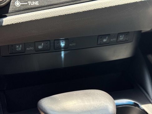 Used 2025 Lexus ES 300h w/ Premium Package FWD image 27