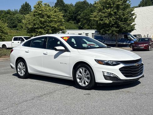 Used 2025 Chevrolet Malibu LT FWD image 4