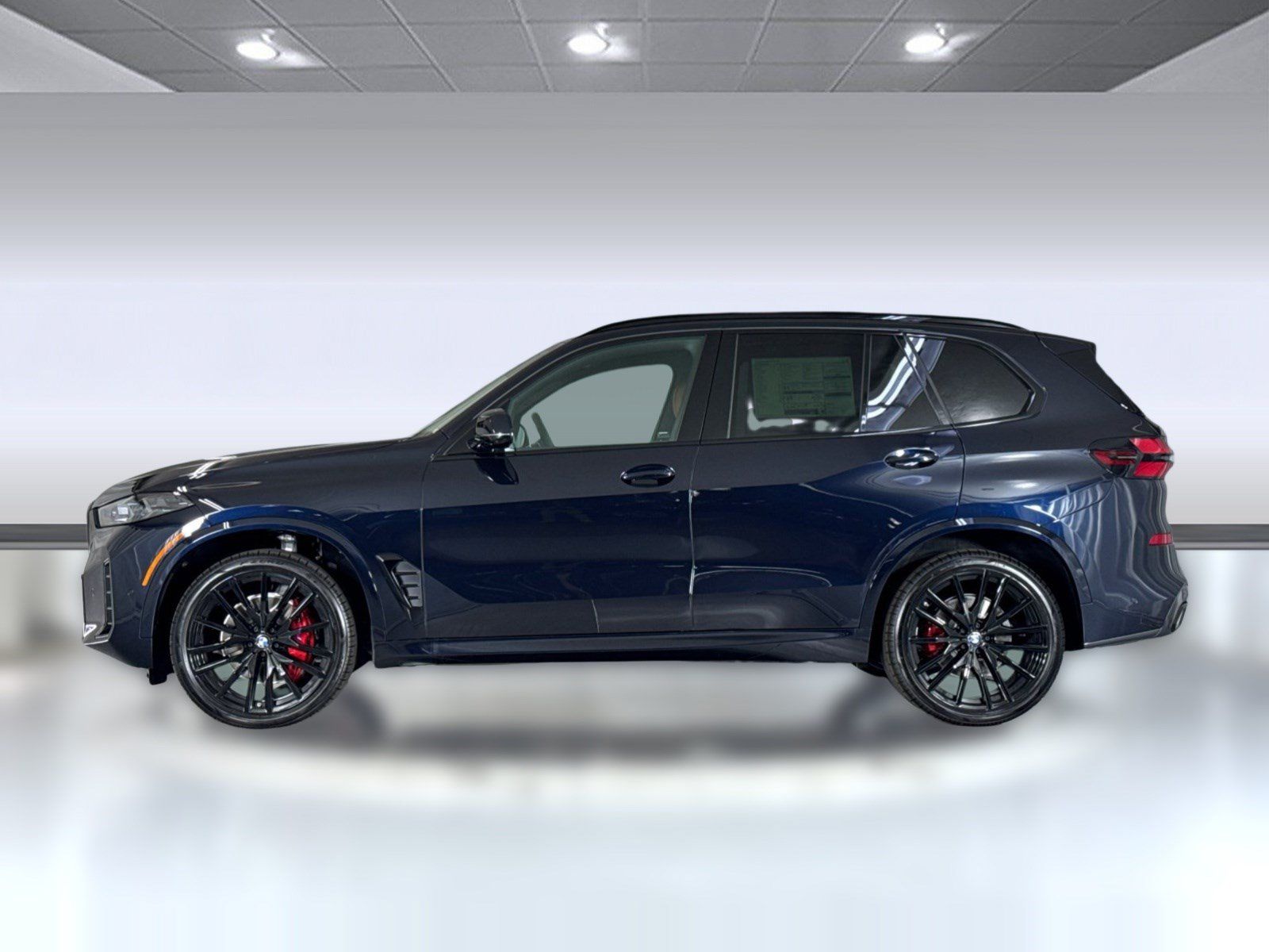 Used 2026 BMW X5 sDrive40i w/ M Sport Package RWD image 2