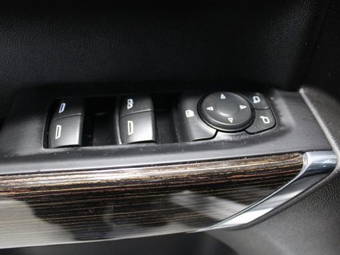 Used 2020 GMC Sierra 1500 SLE w/ SLE Value Package image 10