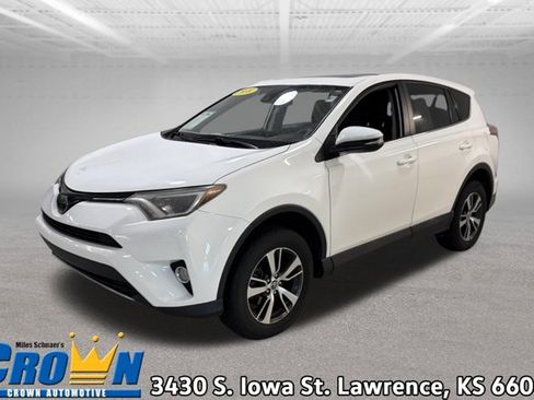 Used 2018 Toyota RAV4 XLE AWD/4WD image 1
