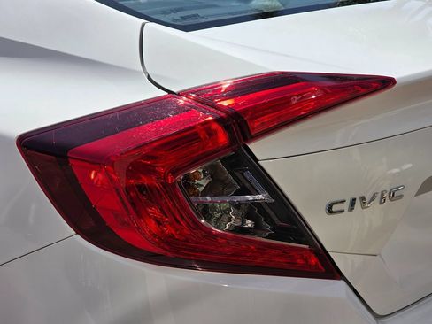 Used 2018 Honda Civic LX image 10