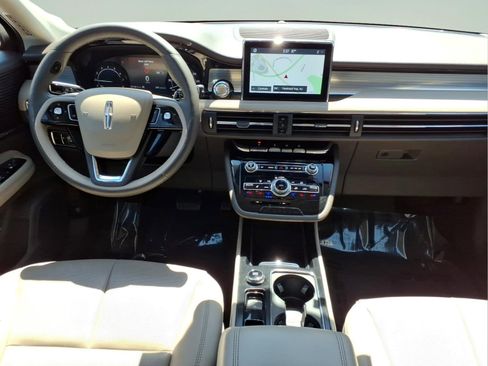 Certified 2022 Lincoln Corsair AWD w/ Equipment Group 101A image 16