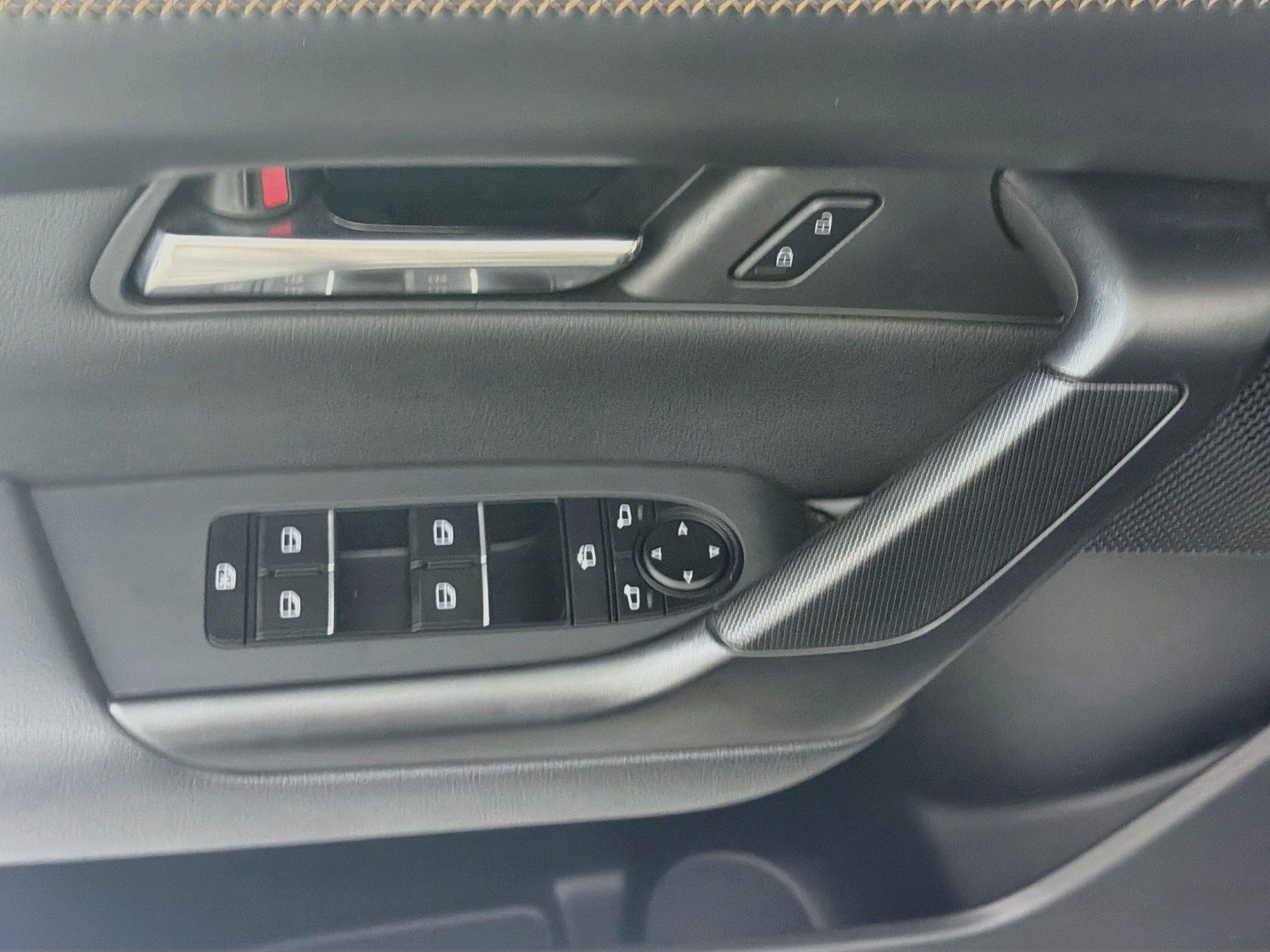 Used 2025 MAZDA CX-50 AWD 2.5 S w/ Premium Plus Pkg image 15