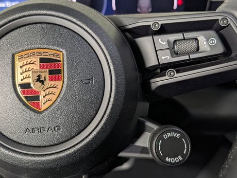 New 2026 Porsche Macan 4 Electric image 39