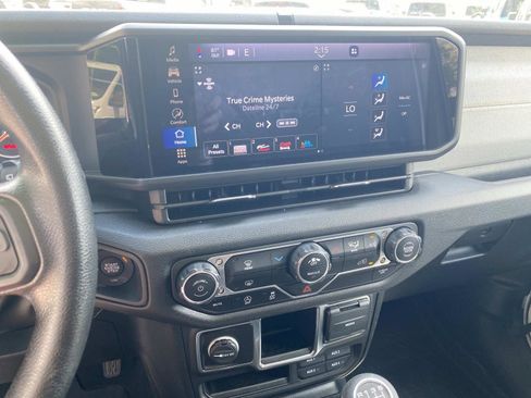 Used 2024 Jeep Wrangler Sport AWD/4WD image 27