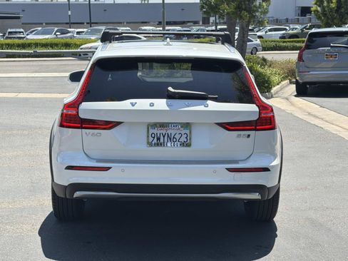 Used 2026 Volvo V60 B5 Cross Country Plus w/ Climate Package AWD/4WD image 6