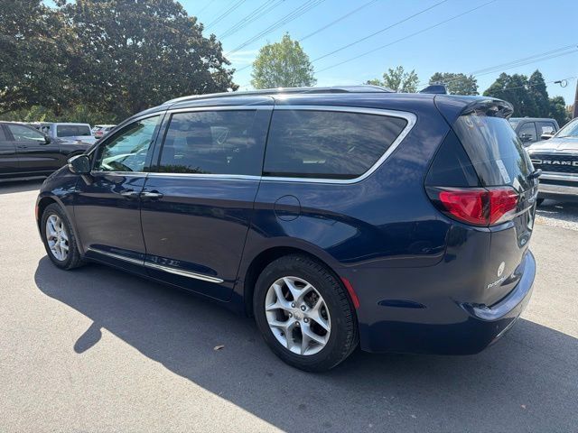 Used 2019 Chrysler Pacifica Limited FWD image 6