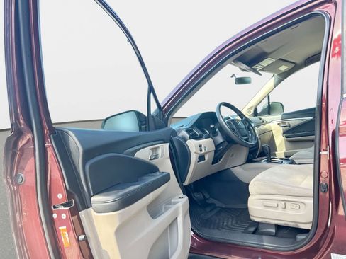 Used 2018 Honda Pilot EX image 10